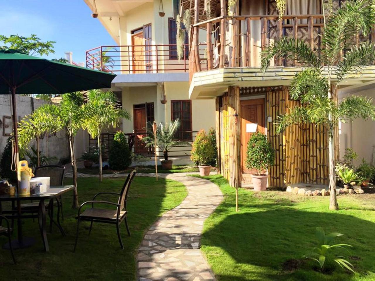 Bamboo Garden Boutique Hotel Таклобан Екстериор снимка